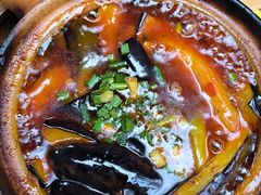 -有红鸡毛店·砂锅菜(抚琴夜市店)