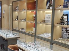 -吴良材眼镜(美罗城店)