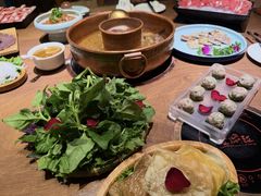 -慢丽江·云南野生菌土鸡锅(西山店)