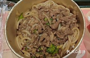 Stir-Fried Noodles with Braised Pork
