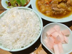油焖鸡-茶花妹子云南餐厅(传媒大学店)