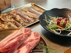 -草家酱蟹炭火烤肉店(珲春南路一店)