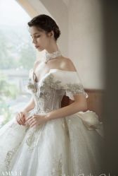 -艾米丽婚纱礼服