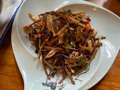 -小厨子私房菜·云南美食店