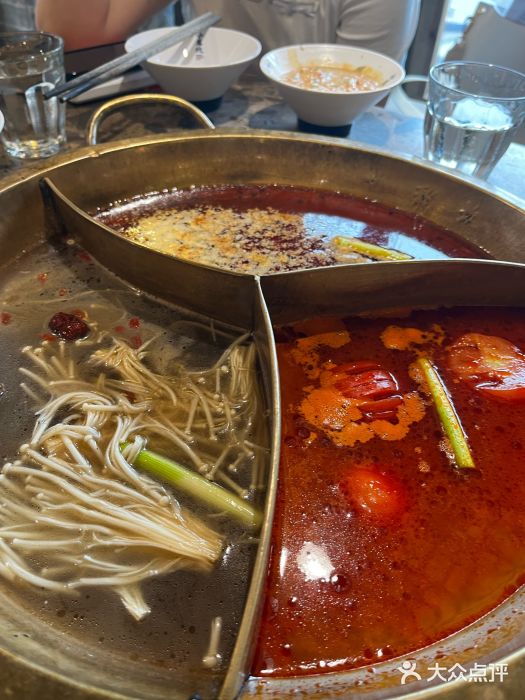 小龙坎老火锅图片