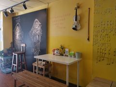 -志龙皇冠吃货椰子铺