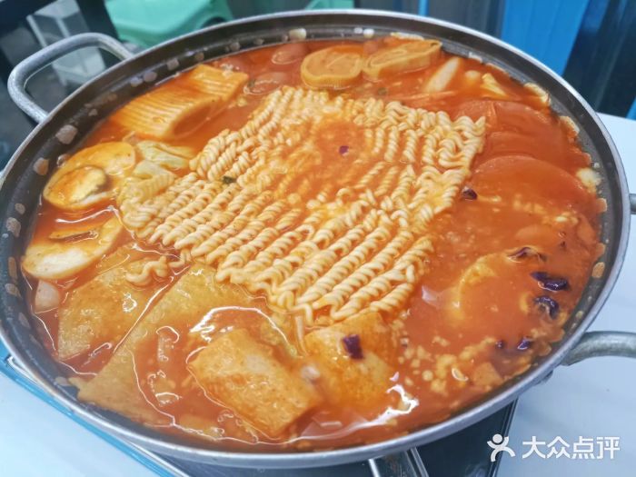 欧巴来了韩式料理韩式芝士火锅图片