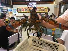 -覃记海鲜美食餐厅