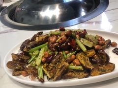 干煸蚕蛹-雪乡人家东北菜·铁锅炖一切(高斯路店)