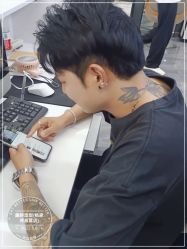 -藤野造型烫发染发