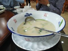 泥猛豆腐芫茜汤-晶莹品鲜.顺德鱼生.特色桑拿菜