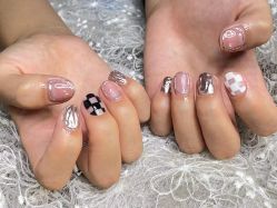 -小四撸猫美甲咖