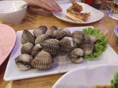 -J Daeng Seafood