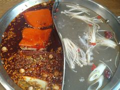 清汤鸳鸯锅-来蜀乾串串香(北京总店)
