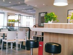 大堂-肯德基(亦庄上海沙龙店)