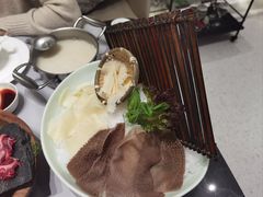 -红鼎豆捞·非遗鲍皇汤火锅(宝丰路店)