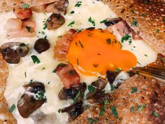 鸡蛋蘑菇熏肉荞麦可丽饼-RAC BAR(安福路店)