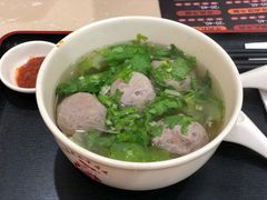 -飞厦老二手槌牛肉丸店
