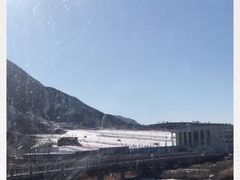 -荣盛康旅野三坡滑雪场