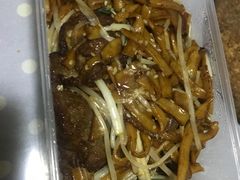 -新大咀港式茶餐厅(宝山万达店)
