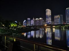-万绿园