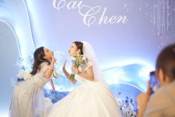 -珠海女王嫁衣馆(珠海左右创意园店)