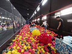 -嘿哟动霸CHUA·新潮玩运动娱乐中心·蹦床滑冰团建乐园