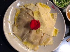 -茅草房·河畔园林火锅