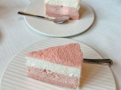 草莓慕斯蛋糕-夜上海(新天地店)