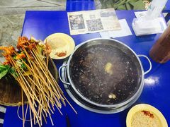 -马路边边·成都串串(翠柏路店)