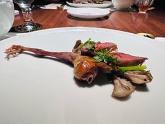 炙烤熟成乳鸽-觀芷隐轩
