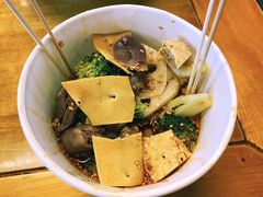 -八一路好吃街(雨田商务大厦店)