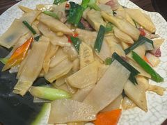 -民间瓦缸煨汤館(嵩山路店)