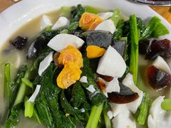 -黄记四更烤乳猪店