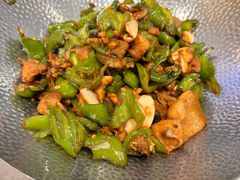 -鲁菜根·泰安菜(万达店)