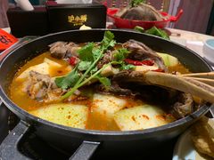 -沪小胖小龙虾(淮海中路旗舰店)
