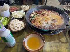 -黄潇洒老火锅(九眼桥宏济巷店)