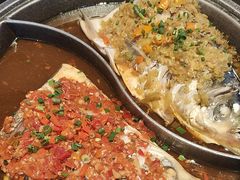 -阿瓦山寨·湘菜现炒·剁椒鱼头王(咸阳总店)