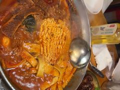 -喇喇排骨火锅·传统韩式脊骨汤(望京西园总店)