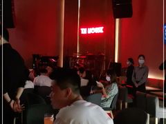 -TZ House音乐现场(来福士中心店)