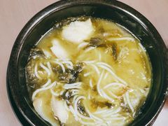 -灵芝妹子海鲜米线(瓦房店新玛特店)