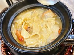 膏蟹鲜虾砂锅粥-官塘鱻鱻鱼生