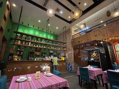 -香巴拉云南餐厅(华莱坞店)