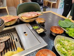 -臻牛烤肉