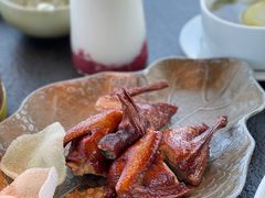 蝴蝶里招牌乳鸽-蝴蝶里·粤菜·点心(滨江龙湖店)
