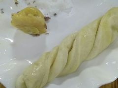 -粘豆包柴火铁锅炖