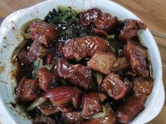 酸菜闷猪肉-黄大妈农家菜