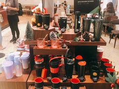 零售区-星巴克臻选(广州沙面店)