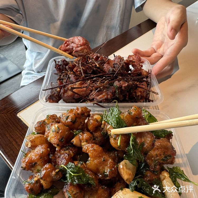 洪崖洞最nb好吃的两件套!!!