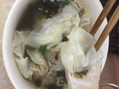 鸡汁馄饨-鸡鸣汤包(广东路店)